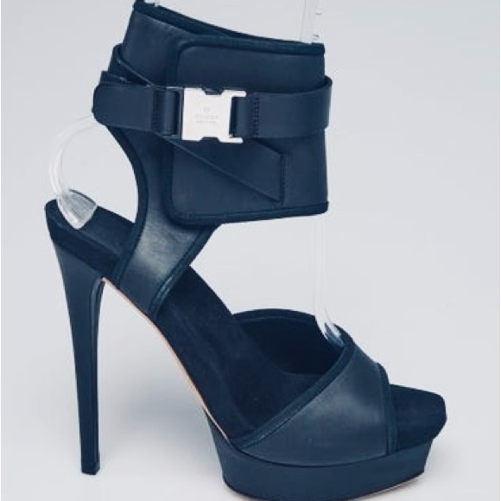 Gucci Black Leather Open Toe Platform Sandals Size 8/38.5